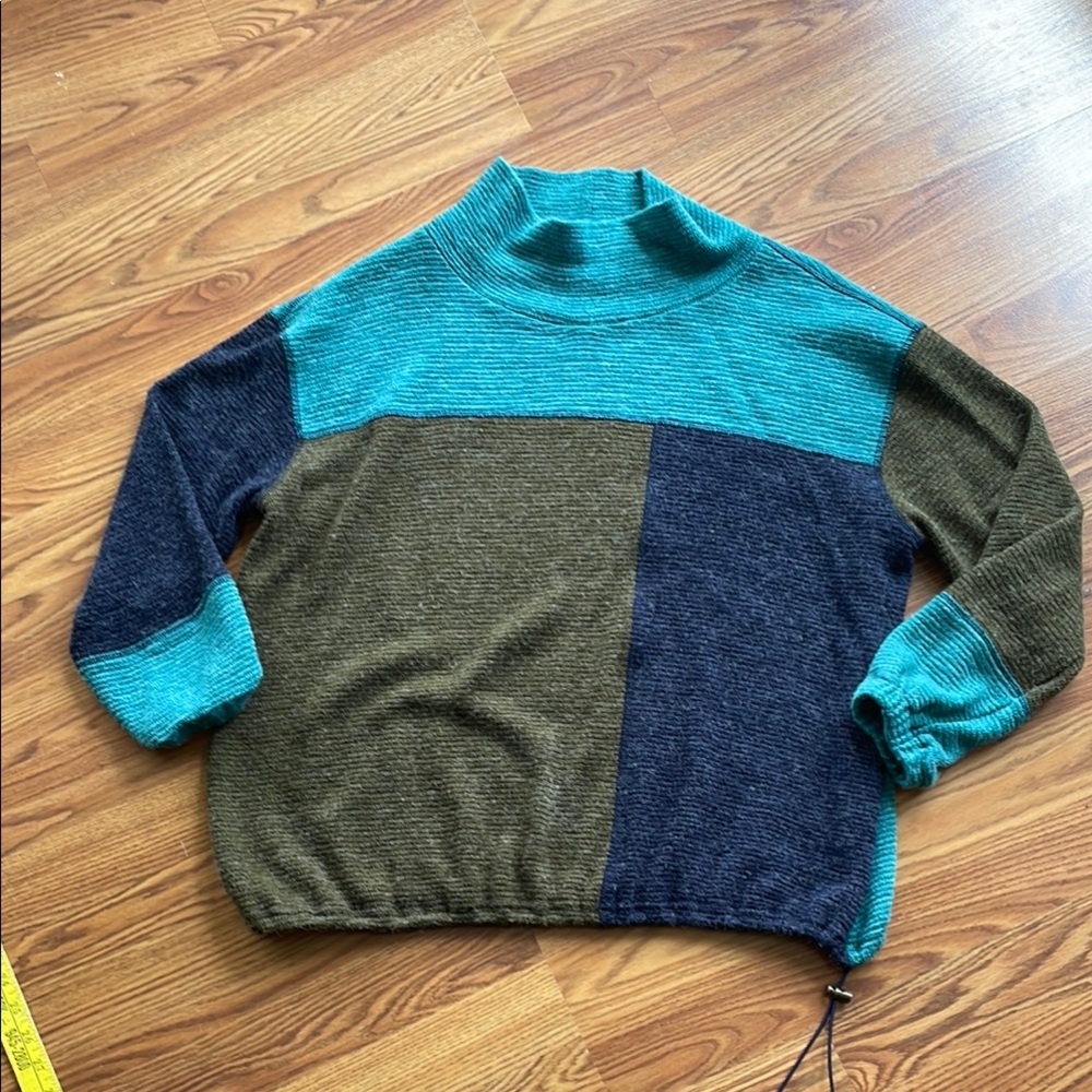 Tru luxe jeans cozy Colorblock Women's Sweater. Large.